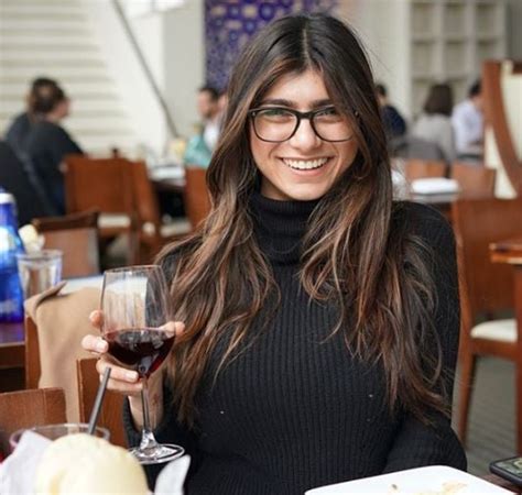 mia khalifa and mother|Mia Khalifa Biography, Age, Family, Height, Husband, Career, Facts.